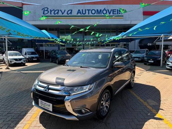 MITSUBISHI OUTLANDER 2.0 COMFORT 16V GASOLINA 4P AUTOMÁTICO MITSUBISHI OUTLANDER 2.0 COMFORT 16V GASOLINA 4P AUTOMÁTICO